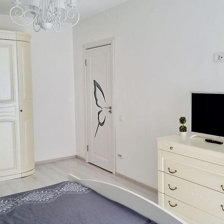 White Apartament, Брэила Экстерьер фото