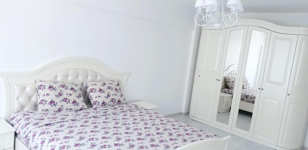 White Apartament, Брэила Экстерьер фото