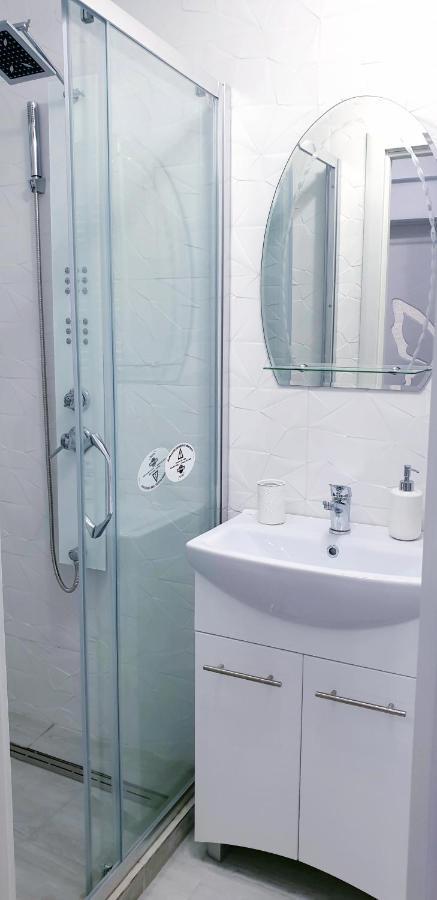 White Apartament, Брэила Экстерьер фото