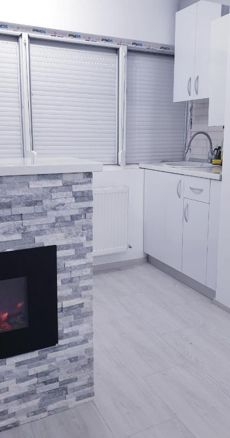 White Apartament, Брэила Экстерьер фото