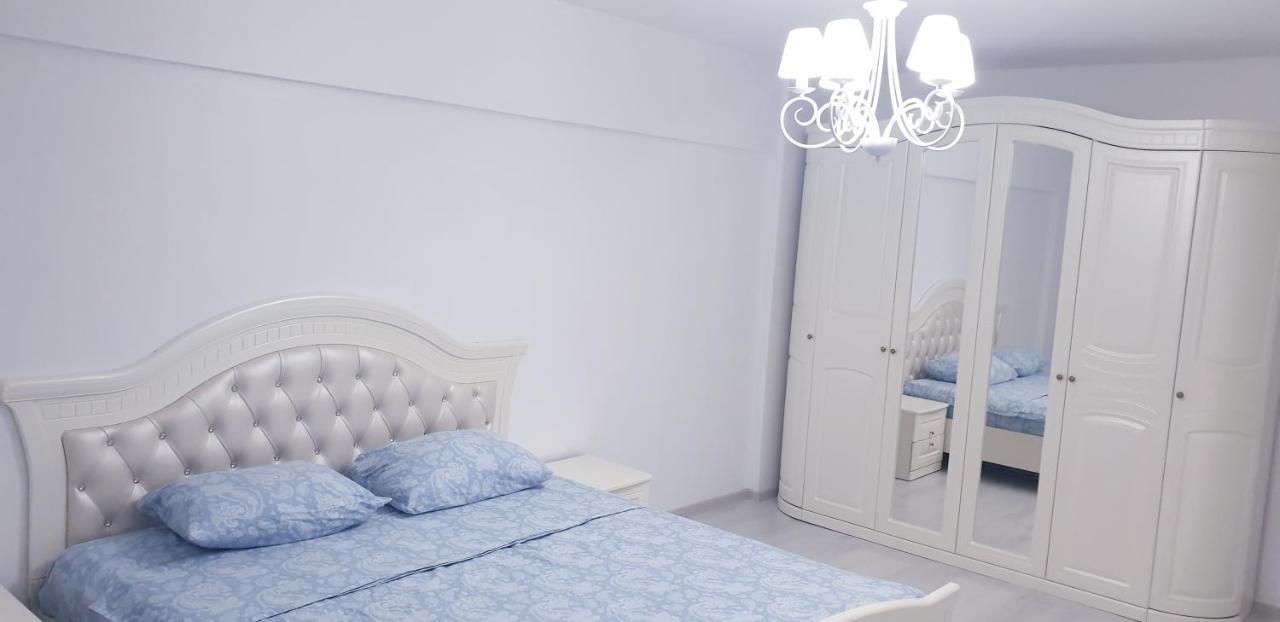 White Apartament, Брэила Экстерьер фото