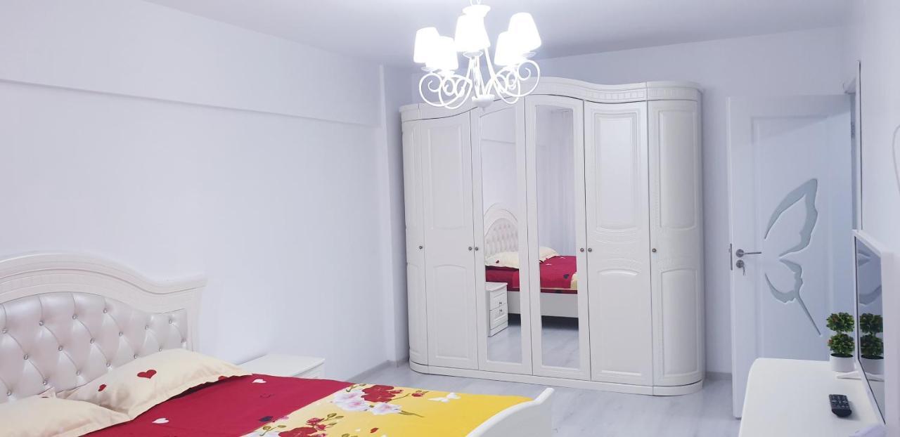 White Apartament, Брэила Экстерьер фото