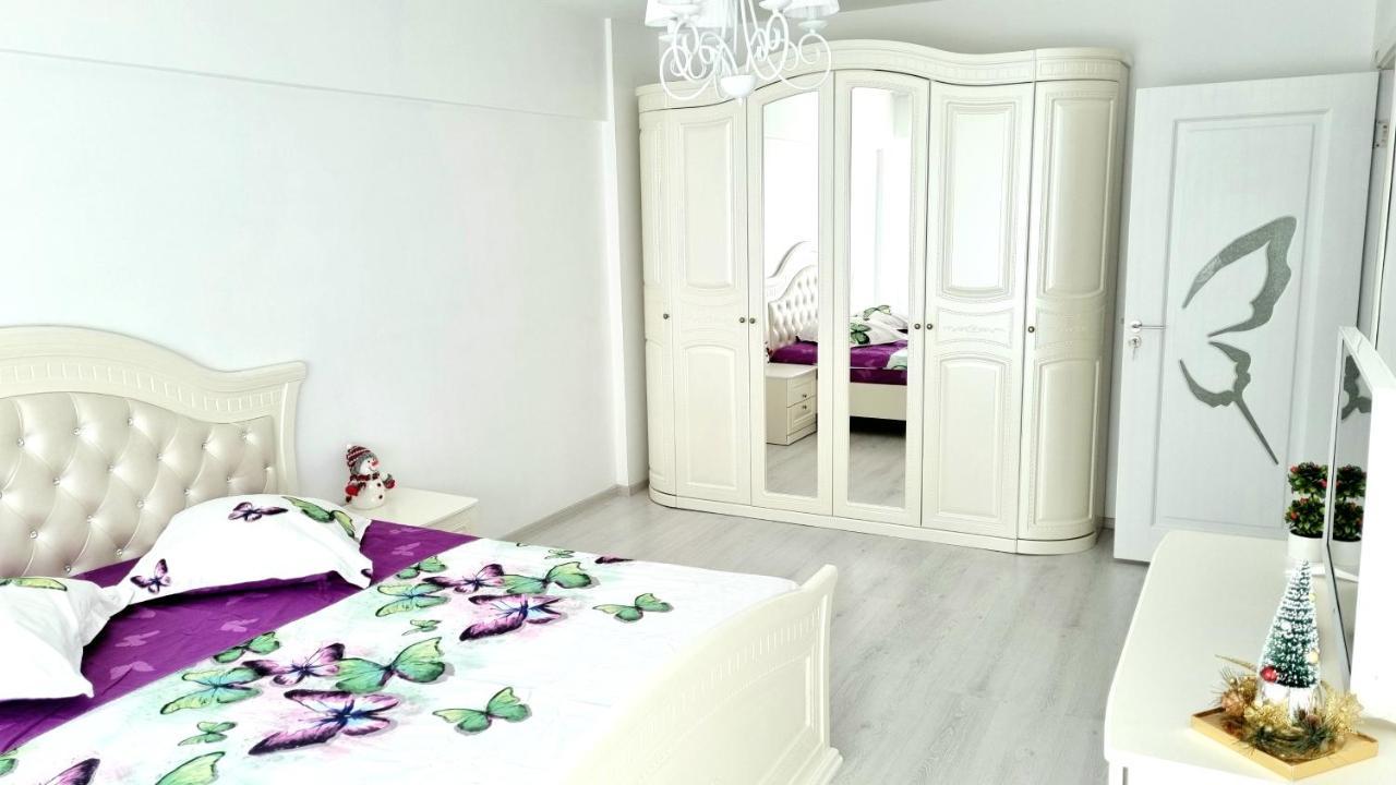 White Apartament, Брэила Экстерьер фото