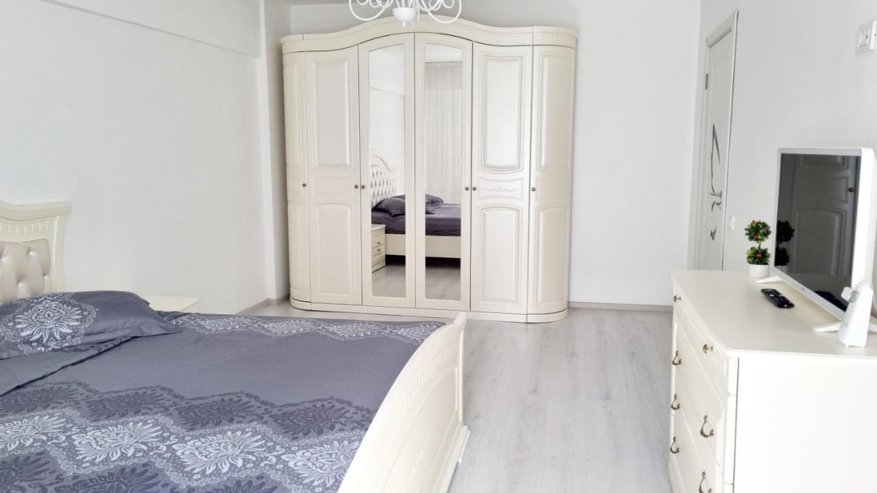 White Apartament, Брэила Экстерьер фото