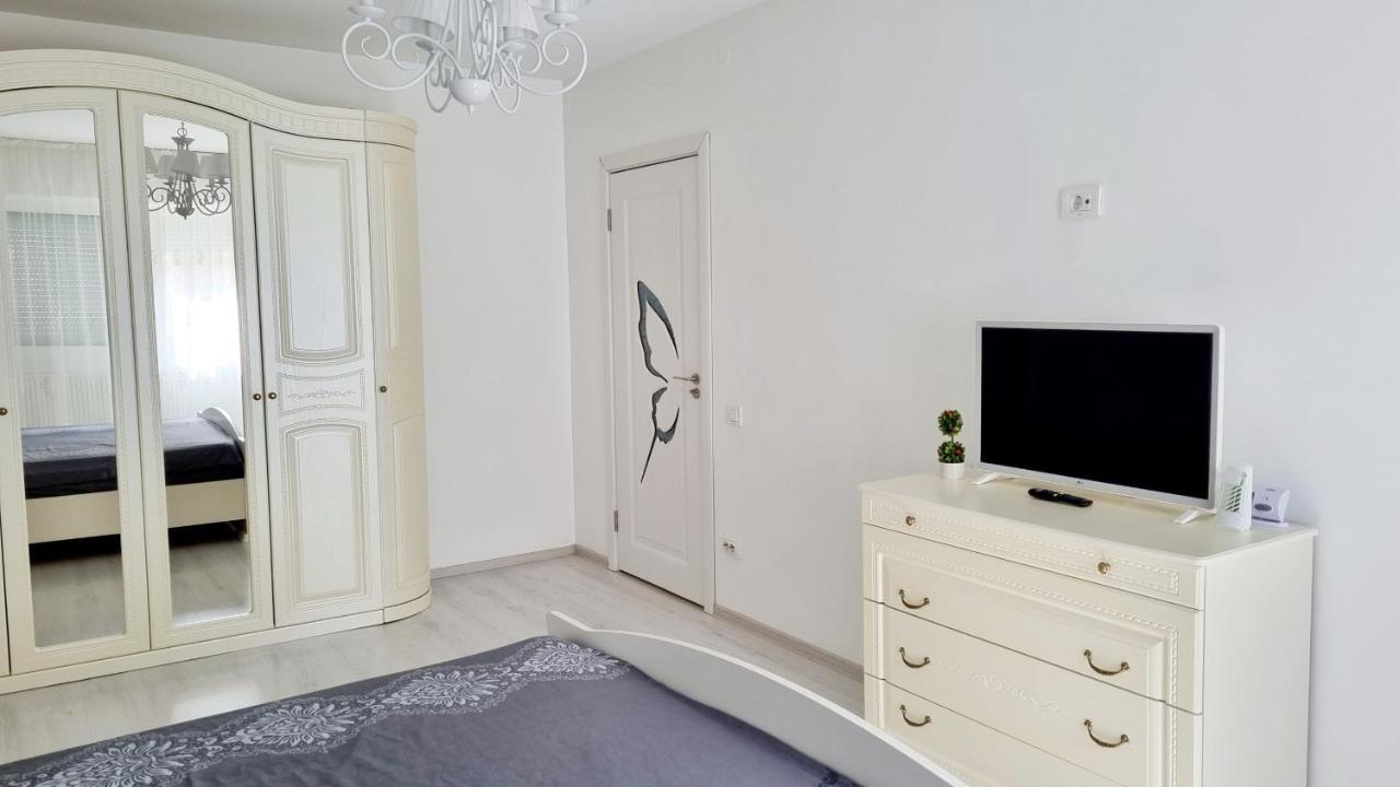 White Apartament, Брэила Экстерьер фото